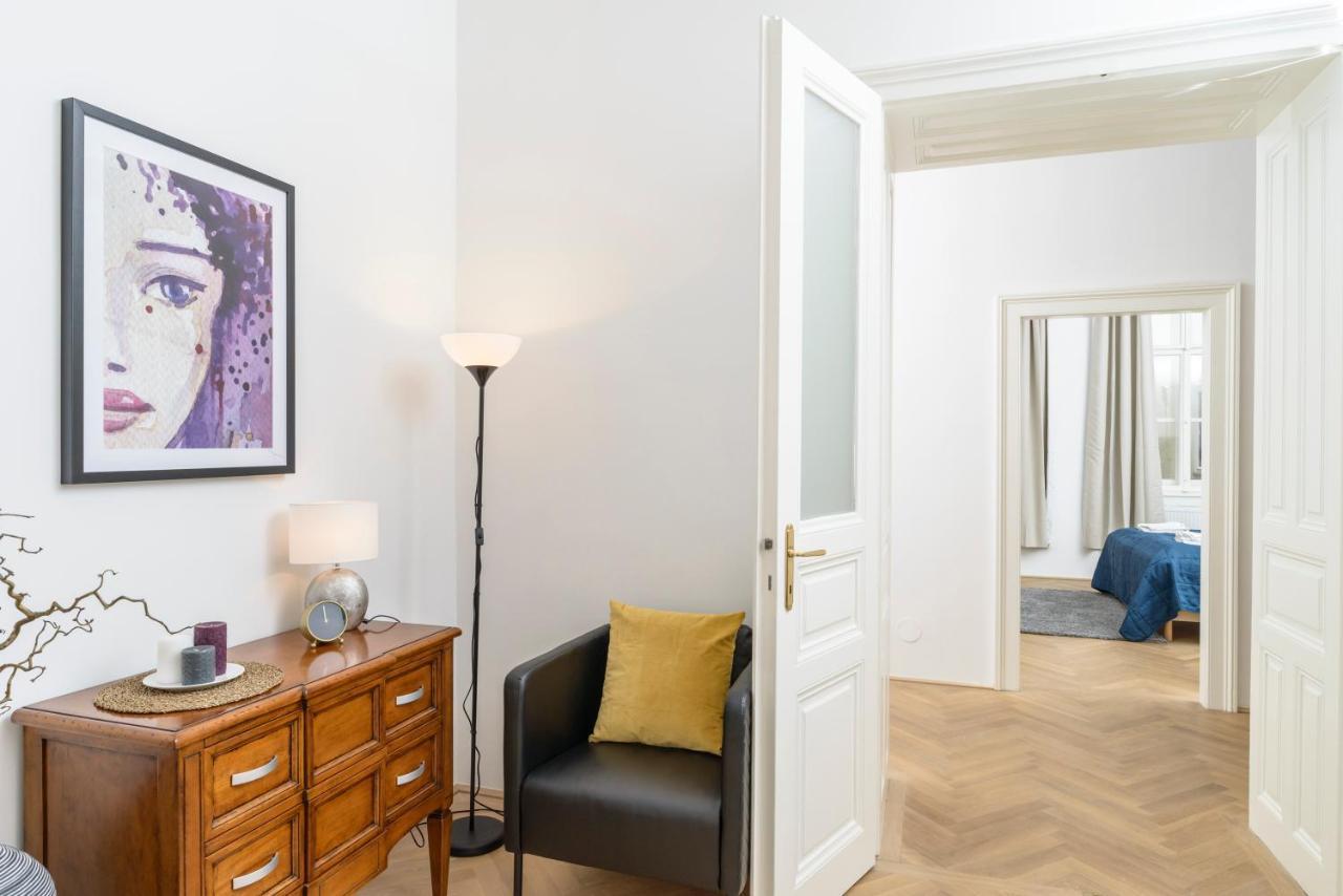 Senator Suite Stephansplatz By Ichbucheat Vienna Exterior photo