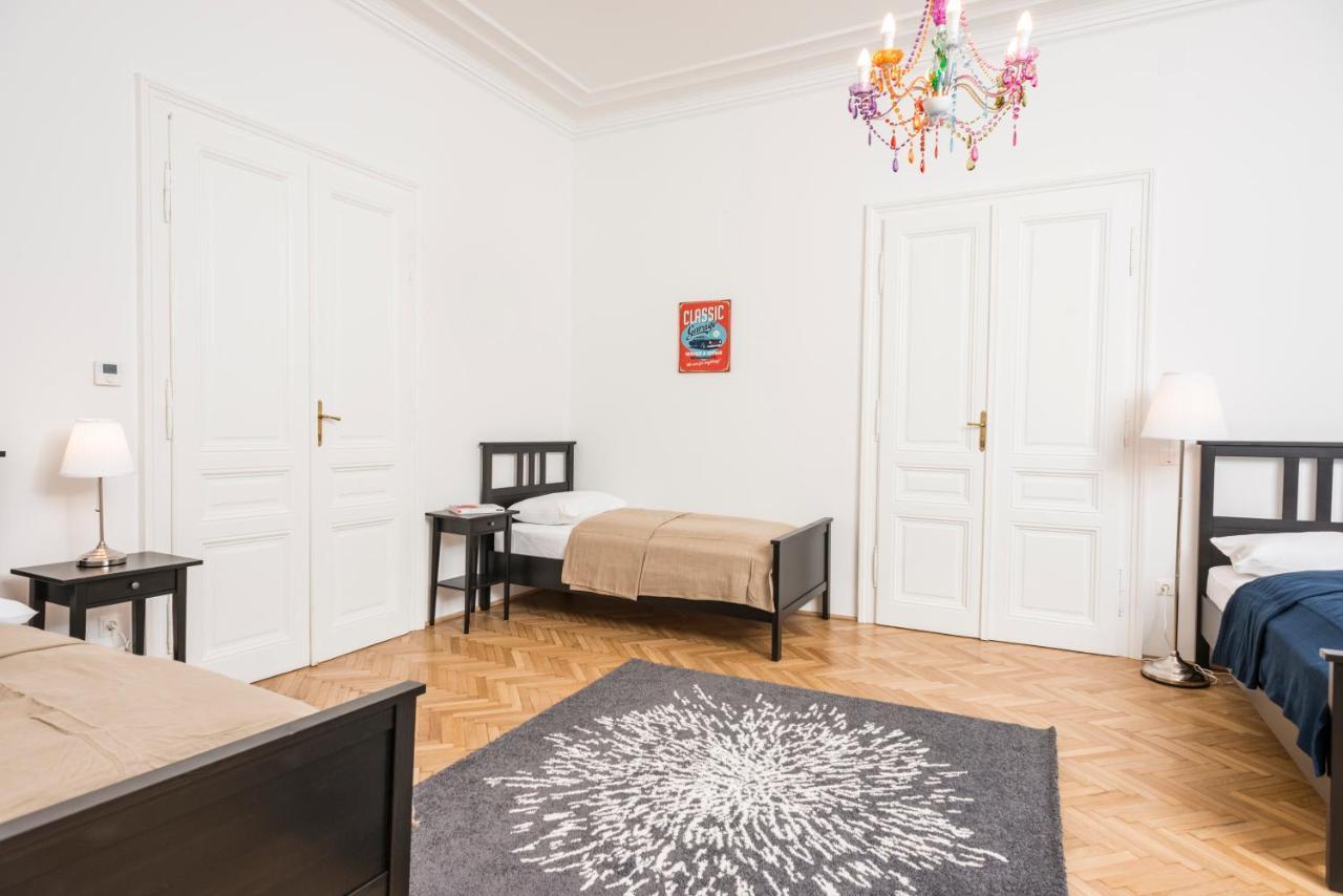 Senator Suite Stephansplatz By Ichbucheat Vienna Exterior photo