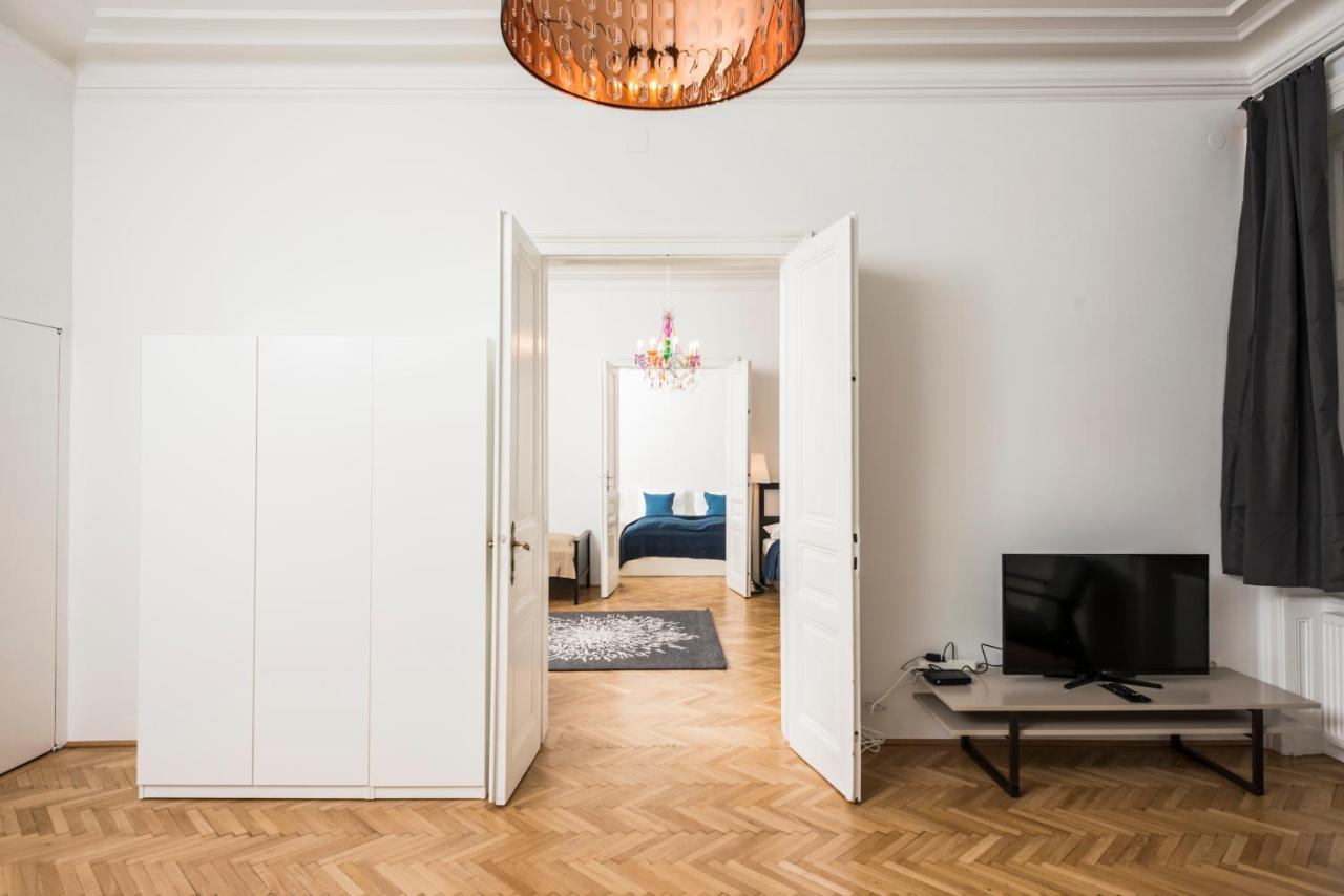 Senator Suite Stephansplatz By Ichbucheat Vienna Exterior photo