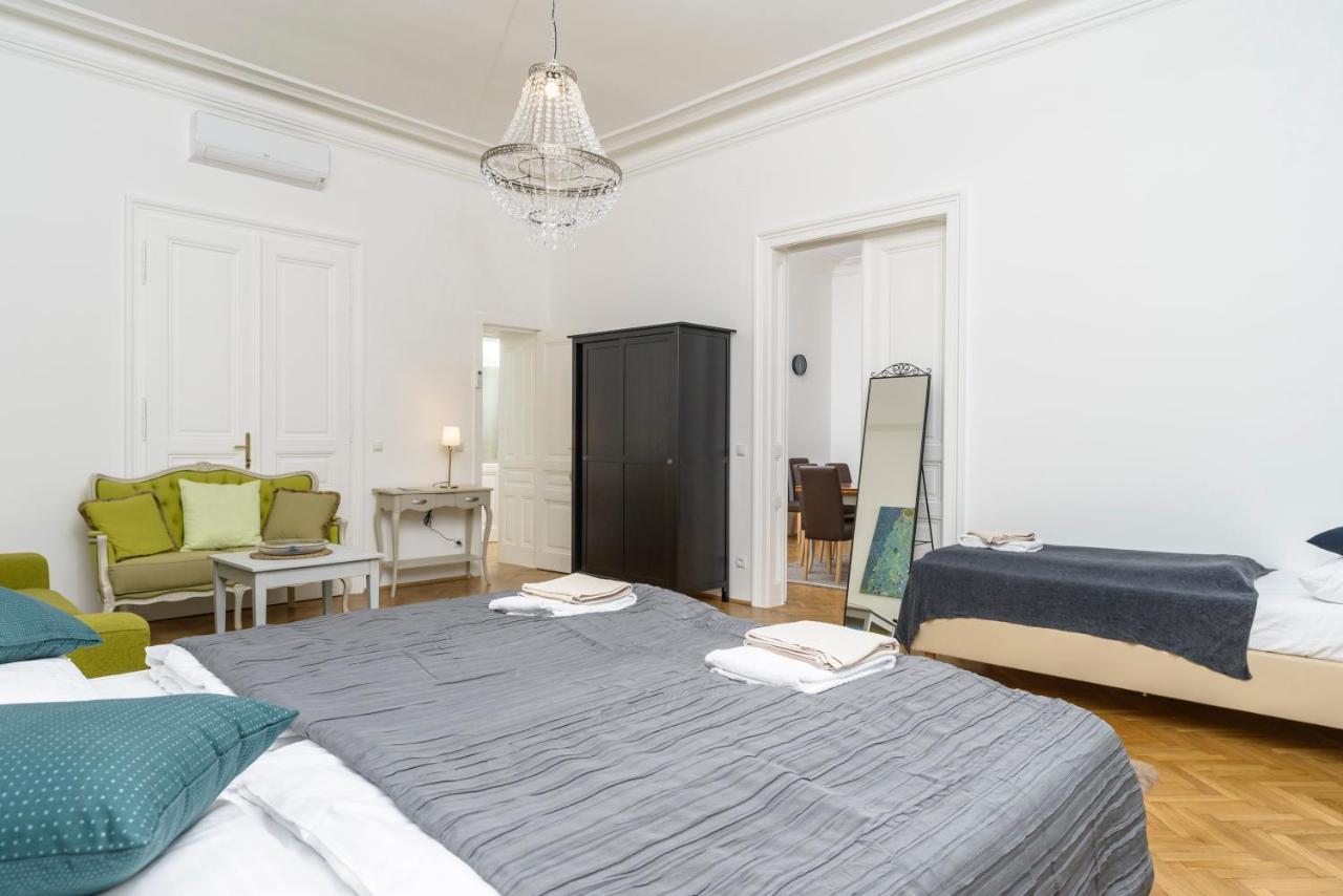 Senator Suite Stephansplatz By Ichbucheat Vienna Exterior photo