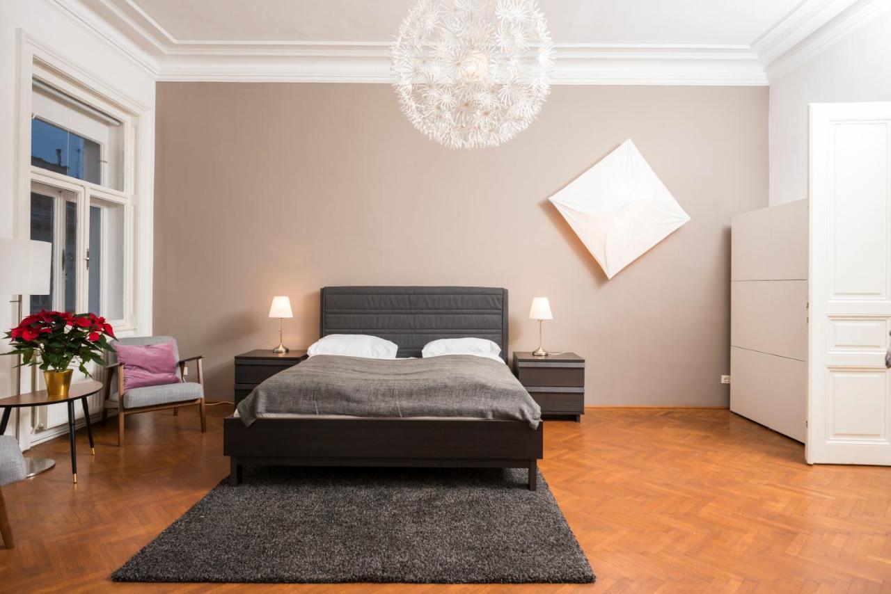 Senator Suite Stephansplatz By Ichbucheat Vienna Exterior photo